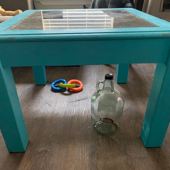 Furniture - Picture 5 of 7